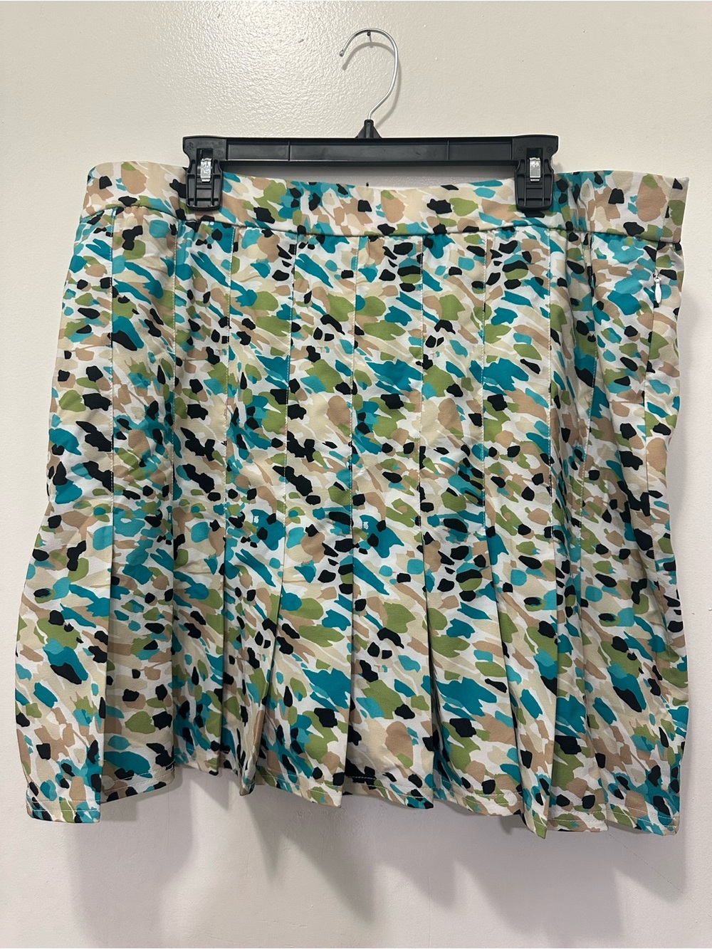 Chico’s Zenergy Milticolor Pleated Skort Athletic Tenniscore Preppy Sz 3